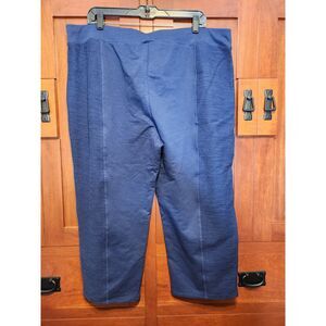 Chico's Zenergy Women's Seam Detail Knit Crop Navy Pants Size 3 (US 16/18) NWT!